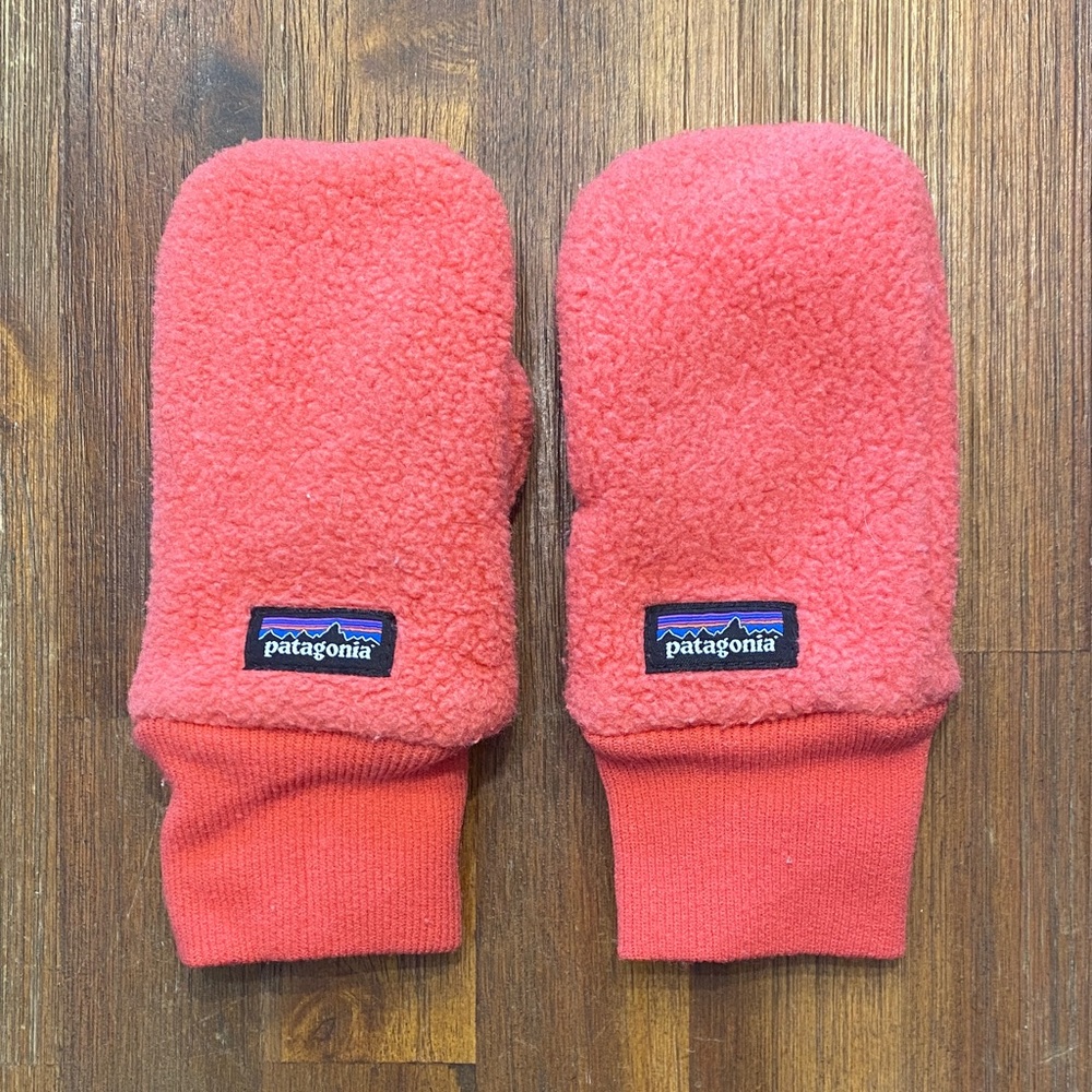 Patagonia Baby Pita Pocket Fleece Mittens, 6-12M Coral Pink
